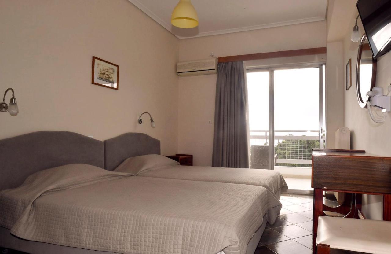 Siagas Beach Hotel 아이 테오도리 외부 사진