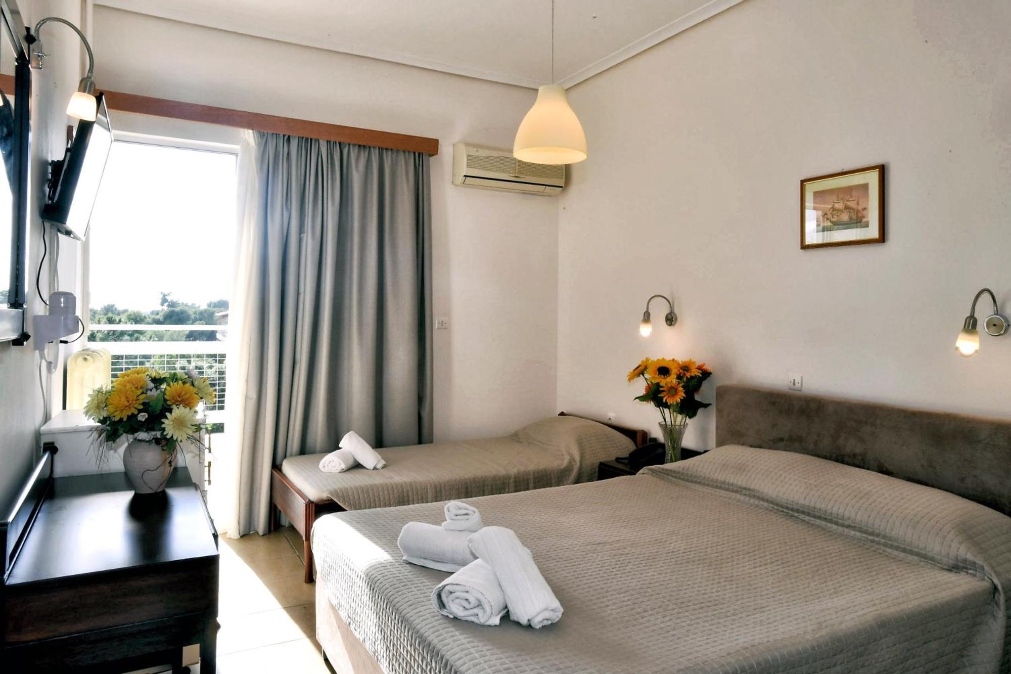 Siagas Beach Hotel 아이 테오도리 외부 사진